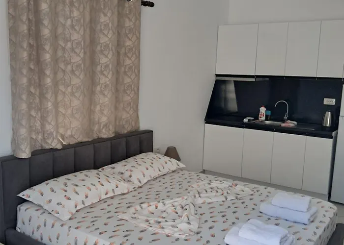 Appartement Hysesani *